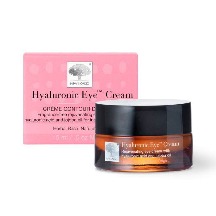 I_webpackshot_hyaluronic_eye_cream New Nordic Hyaluronic Eye™ Cream med hyaluronsyre og jojobaolie, hjælper med at pleje og fugte huden omkring øjnene.